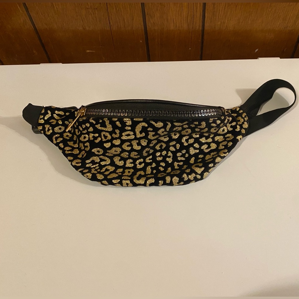 🔴Gold Leopard Print Fanny